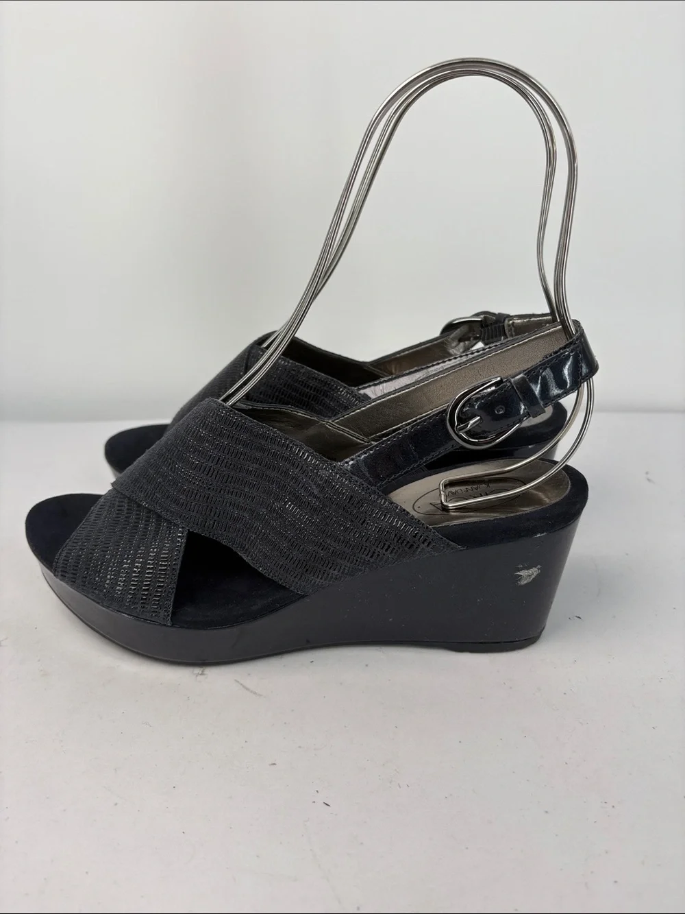 🦢 Circa Cross-Strap navy Slingback Wedge Sandals